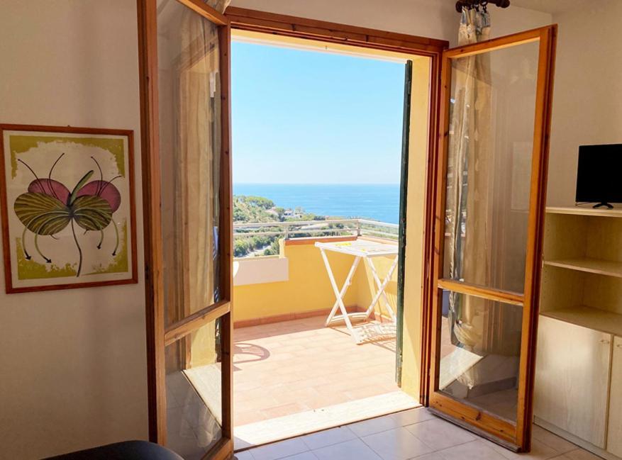 Capoliveri Appartamento Panoramico Con Terrazzo 外观 照片