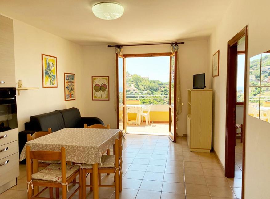 Capoliveri Appartamento Panoramico Con Terrazzo 外观 照片