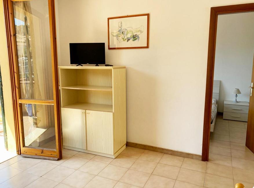 Capoliveri Appartamento Panoramico Con Terrazzo 外观 照片